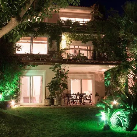 Sapphire Mansion Villa *